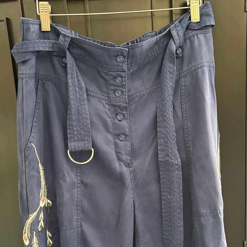 Johnny Was Emike Belted wide leg Navy Pants with Floral Embroidery NWOT - Picture 8 of 8